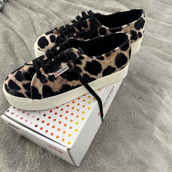 Platform Superga in Leopard - Picture 1 of 3